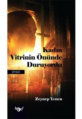 Kadın Vitrinin Önünde Duruyordu  Frontansicht 1